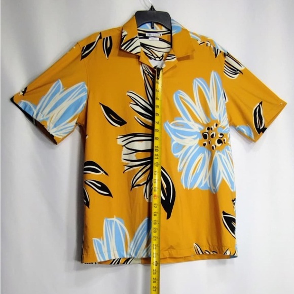Zara Floral Short Sleeve Shirt in Yellow and Blue size L pre owned Exellent cond - Picture 3 of 9